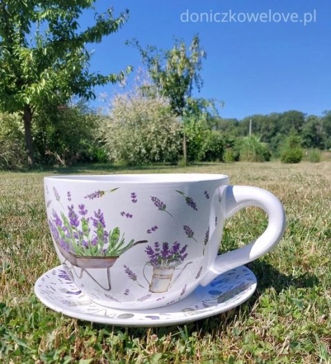 Ceramiczna doniczka filiżanka z podstawką lawenda z taczką (maxi)
